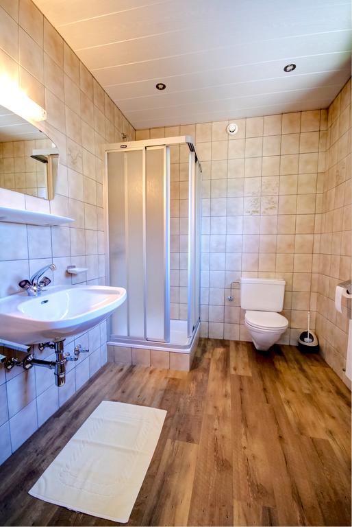 Roasnerhof Apartment Finkenberg Phòng bức ảnh