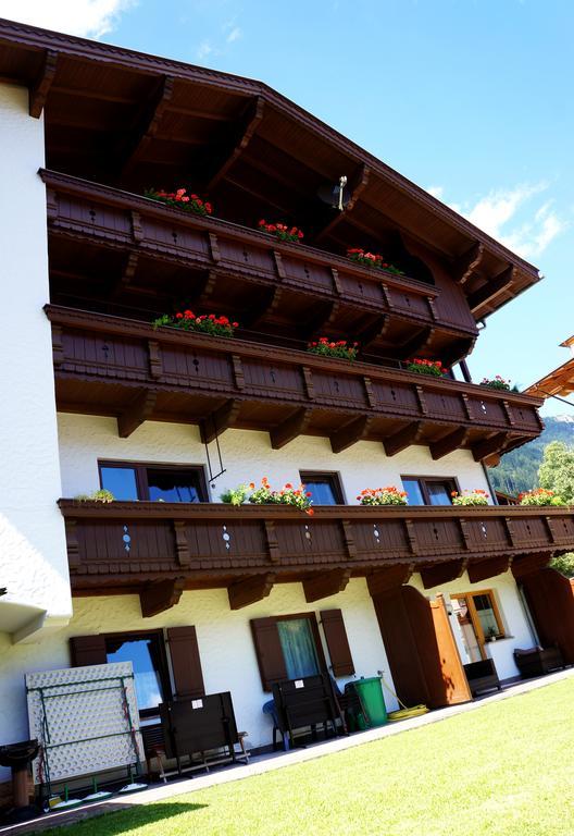 Roasnerhof Apartment Finkenberg Phòng bức ảnh